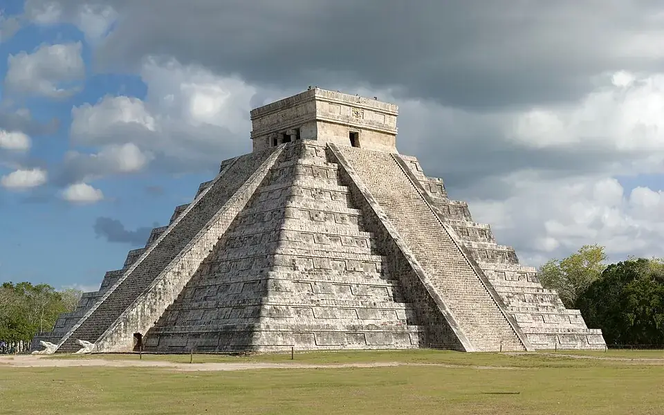 Illustration: Chichén Itzá