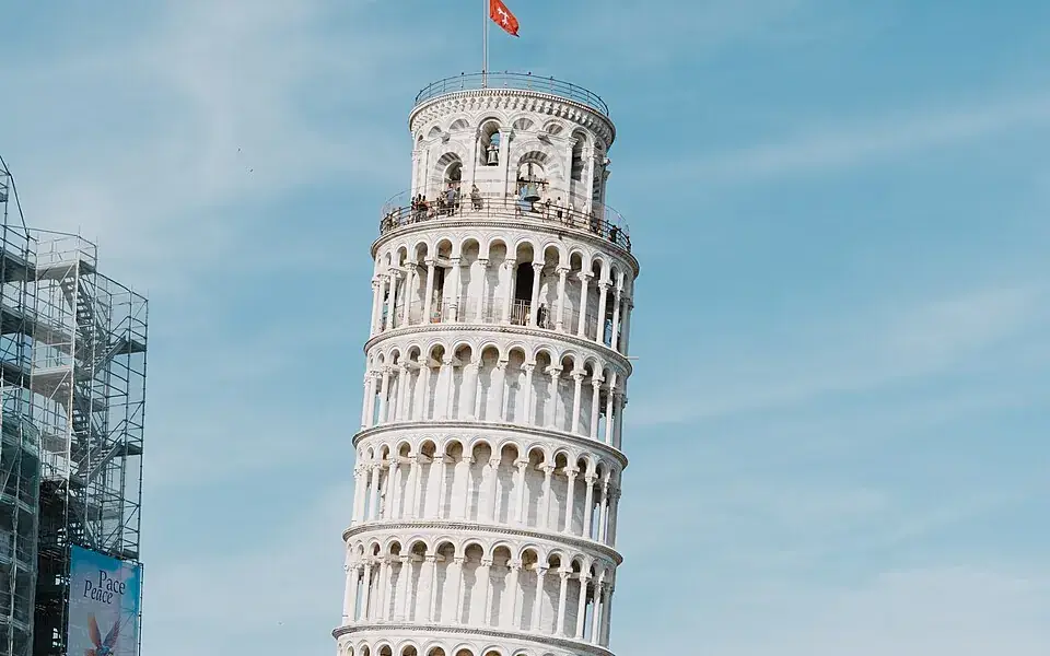 Illustration: Leaning Tower of Pisa