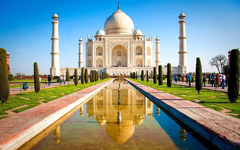 Illustration: Taj Mahal