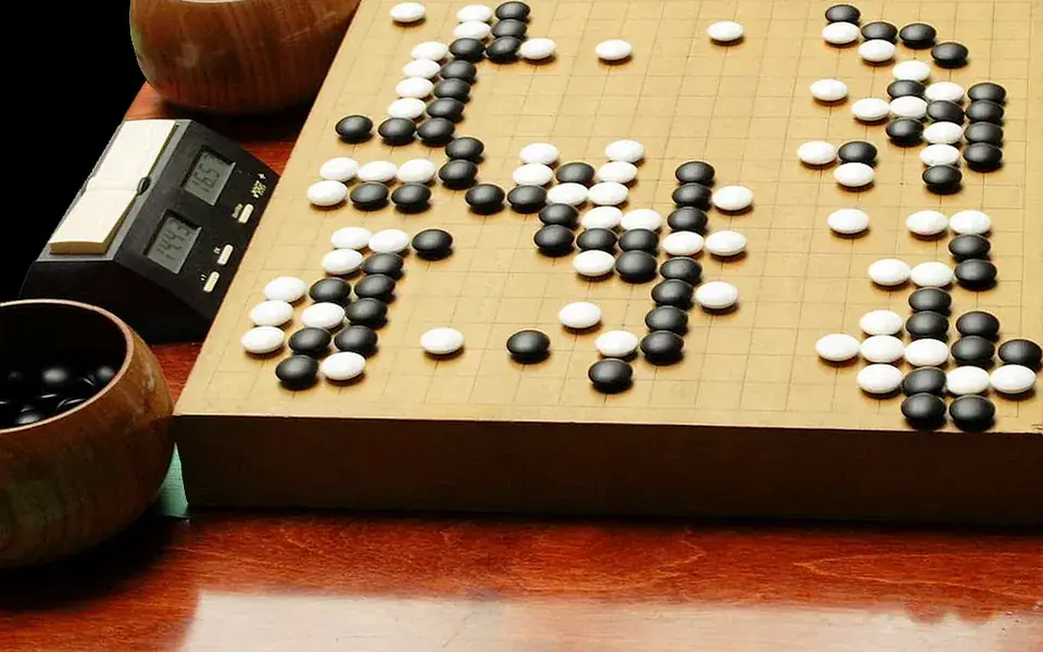 Go creates complex positions from a few rules
