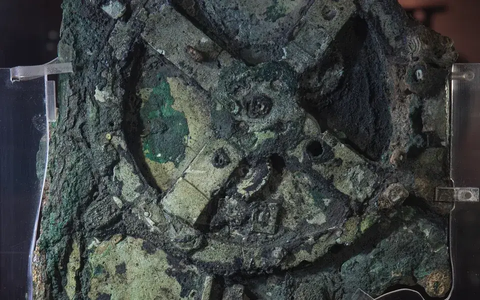 A shipwreck concealed an ancient machine for predicting the heavens