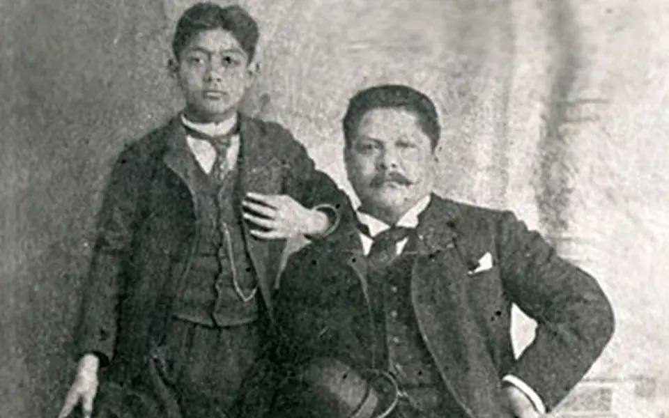 A printmaker's skeletons became enduring figures of Mexican popular art