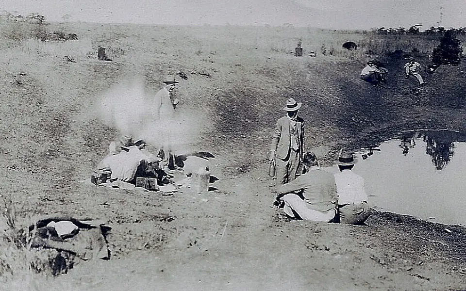 Men and equipment beside water during the 1932 Emu War operation in Western Australia